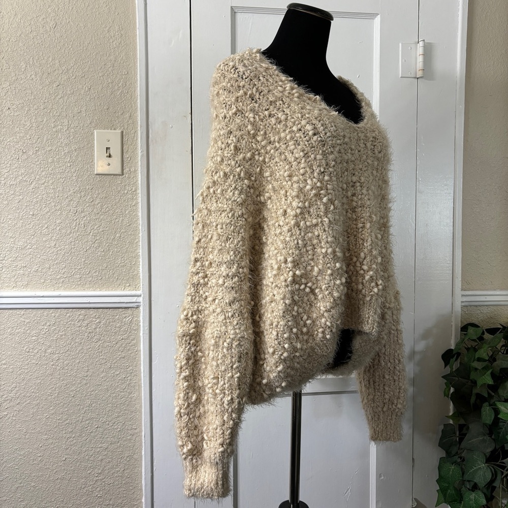 POL Soft Fuzzy White/Ivory Slouchy Oversized Sweater